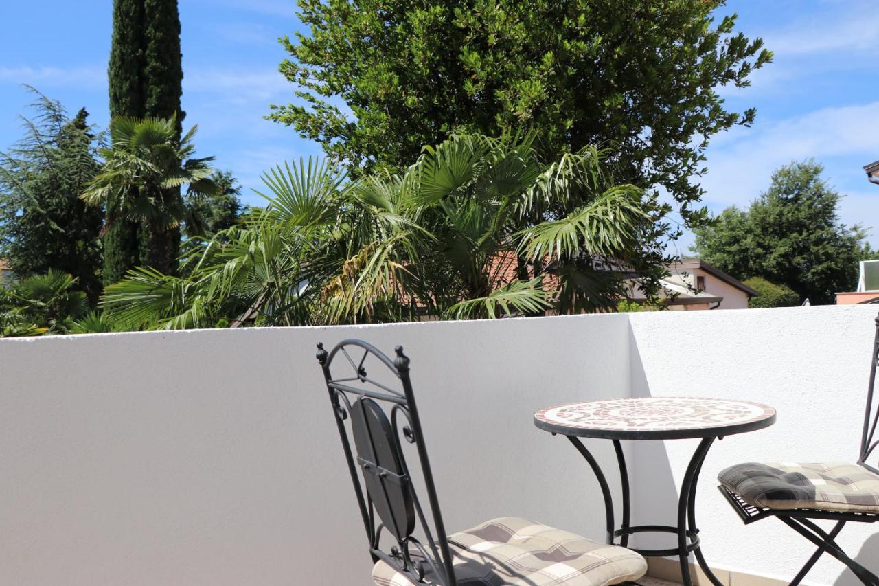 Sole 3 Hotel Porec Exterior photo